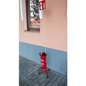 Stojaci držiak na hasiaci prístroj